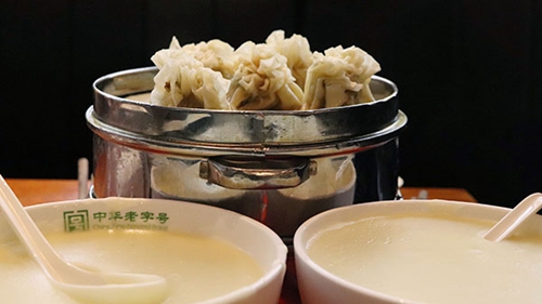 追夢中國人|王和茂:一碗“頭腦”,講述百年舌尖上的早餐