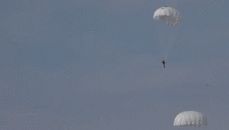 &ldquo;國際軍事比賽-2021&rdquo;開賽在即 &ldquo;空降排&rdquo;項目18支參賽隊進行賽前試跳