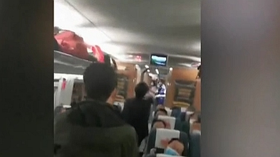 動車旅客突發疾病 55名醫生上演&ldquo;飽和式救援&rdquo;