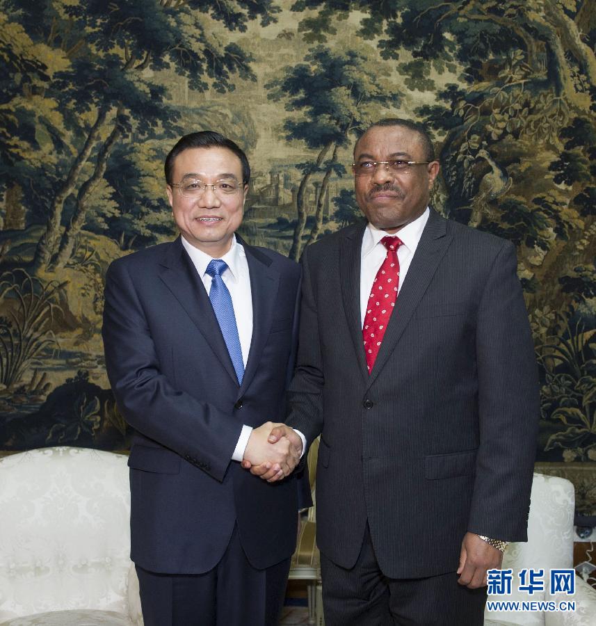 5月4日，中國國務院總理李克強在亞的斯亞貝巴與埃塞俄比亞總理海爾馬里亞姆舉行會談。  新華社記者 王曄 攝