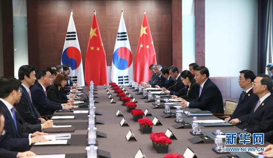 7月4日，國家主席習近平在首爾會見韓國總理鄭烘原。 新華社記者謝環馳攝 