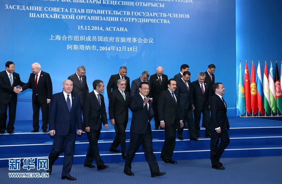 12月15日，中國國務(wù)院總理李克強(qiáng)在阿斯塔納出席上海合作組織成員國政府首腦理事會第十三次會議。 新華社記者 龐興雷 攝