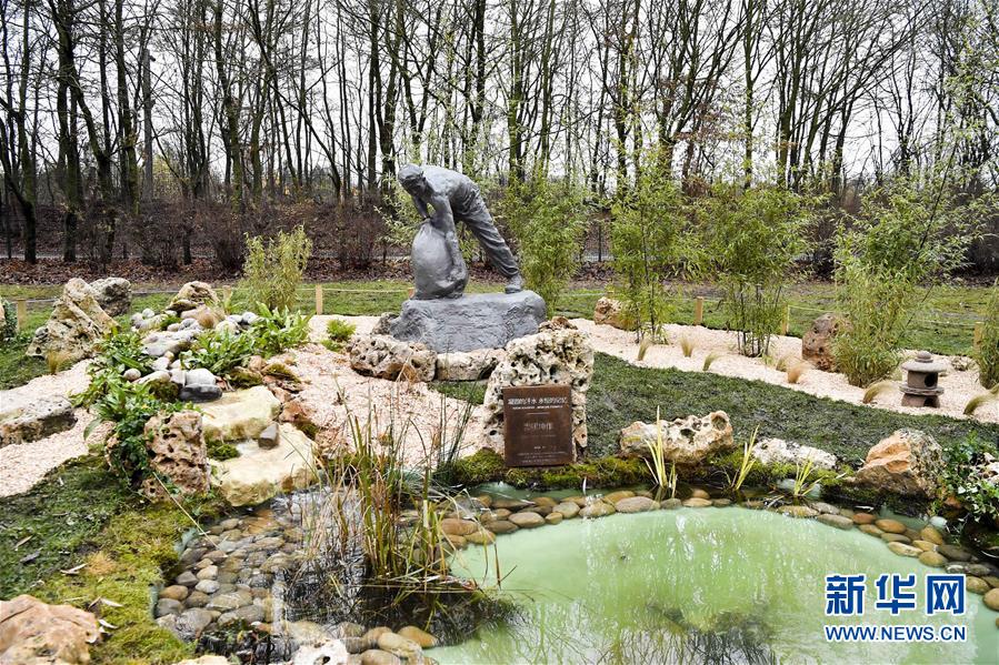 （國際）（2）一戰華工雕像在法國圣康坦市揭幕