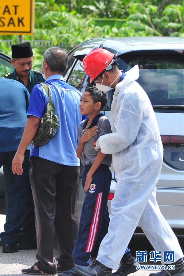 （國(guó)際）（2）馬來(lái)西亞因化學(xué)廢料污染停課學(xué)校增至111所