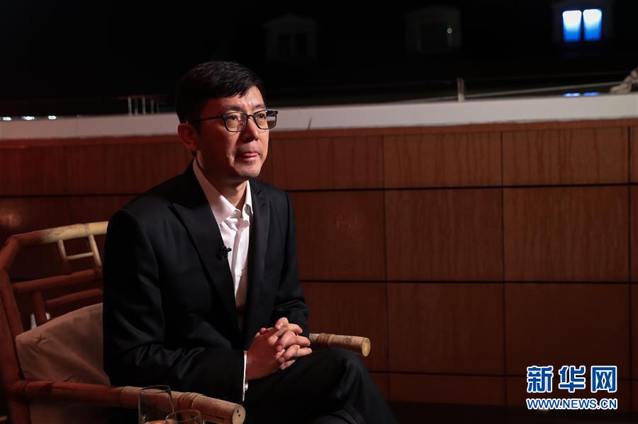 (國際·圖文互動(dòng))(1)專訪:中國電影需要在傳統(tǒng)文化基礎(chǔ)上借鑒創(chuàng)新——訪《南方車站的聚會(huì)》導(dǎo)演刁亦男