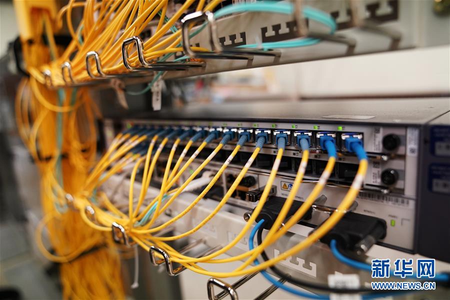 （國際&middot;圖文互動）（3）通訊：安全、好用、實(shí)惠&mdash;&mdash;美國電信運(yùn)營商的華為親體驗(yàn)