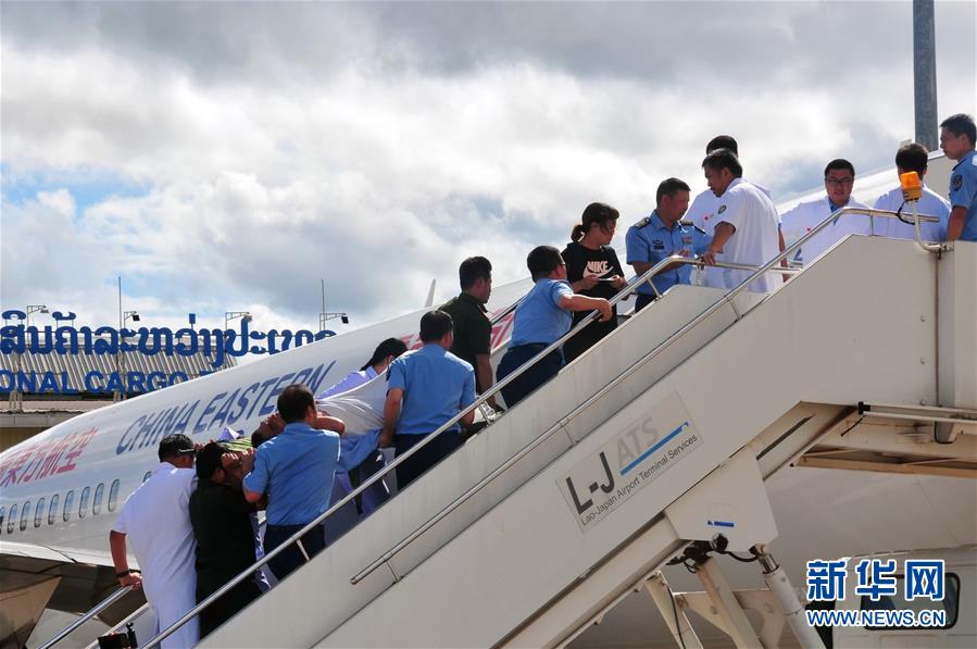 (國際·圖文互動)(3)老撾車禍受傷的20名中國游客回國