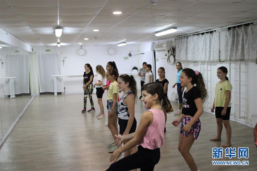 （國際&middot;圖文互動(dòng)）（2）通訊：以黎邊境防空洞里的舞蹈課