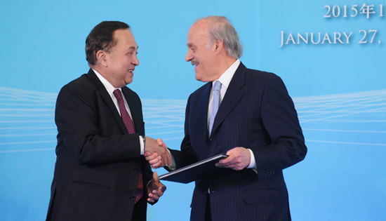 新媒體報道獎大獎獲獎者代表菲利普&middot;巴爾博尼