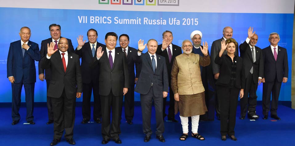 習近平出席金磚國家同歐亞經(jīng)濟聯(lián)盟、上海合作組織成員國、觀察員國及受邀國領導人對話會