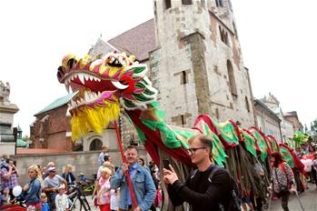 中國龍亮相波蘭&ldquo;游龍節&rdquo;