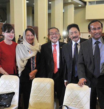 習(xí)近平演講 用印尼語(yǔ)向觀眾問好